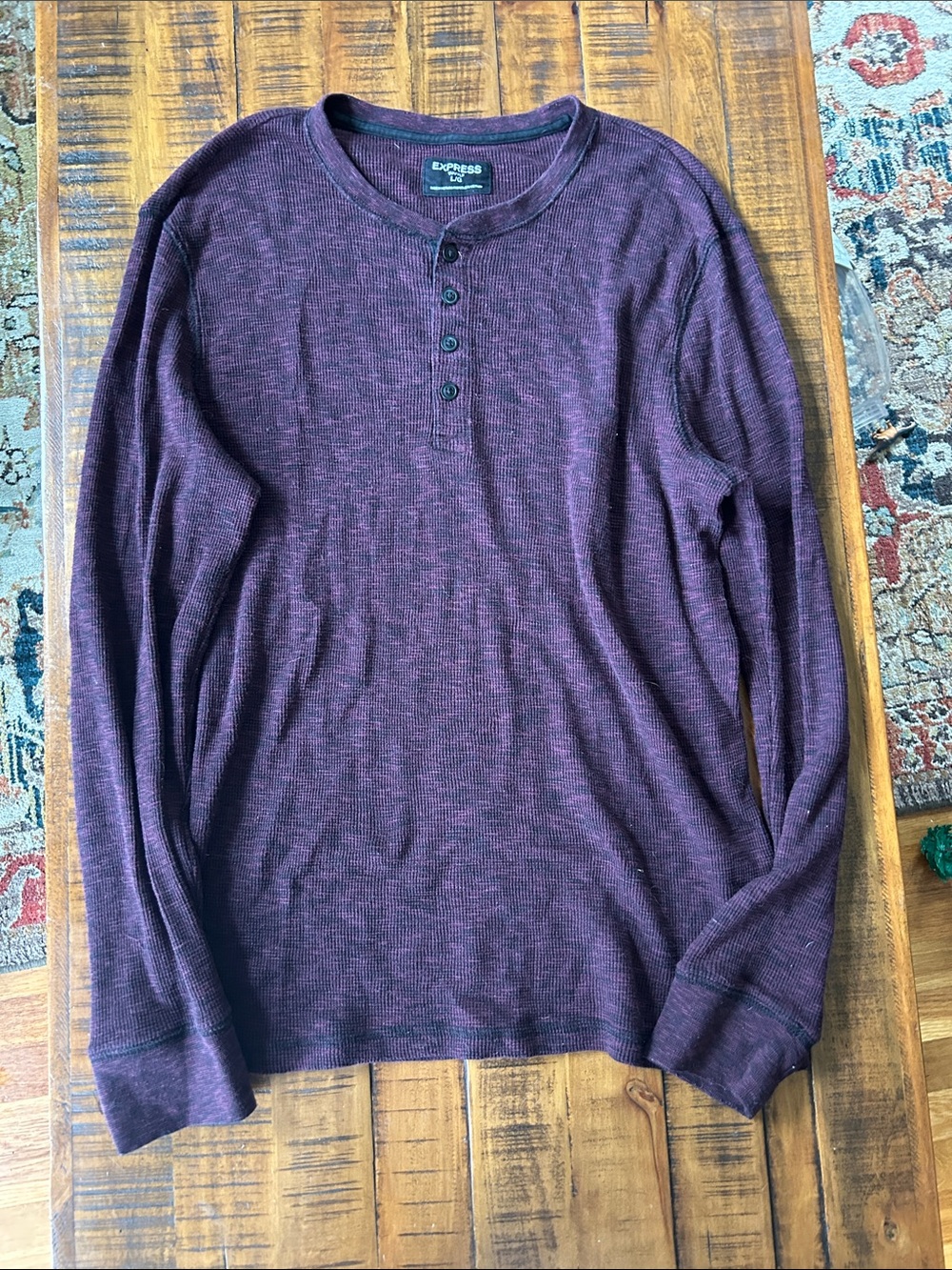 Express Men's Long-Sleeve Waffle Henley in Plum